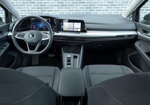Volkswagen Golf, 2023 2