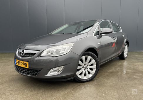 Opel Astra, 2012