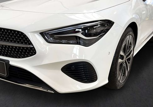 Mercedes-Benz CLA 180, 2025