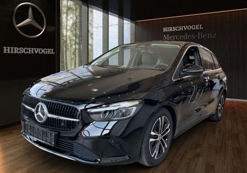 Mercedes-Benz B 180, 2025