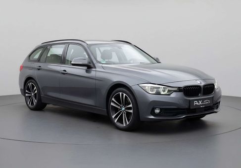 BMW 320, 2019 3