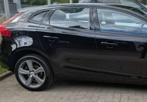 Volvo V40, 2018