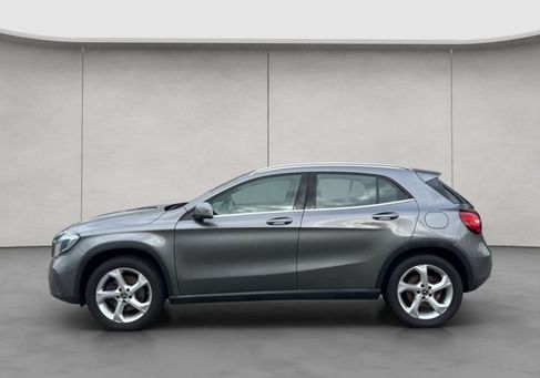 Mercedes-Benz GLA 250, 2017