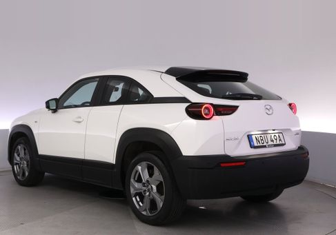 Mazda MX-30, 2023 3