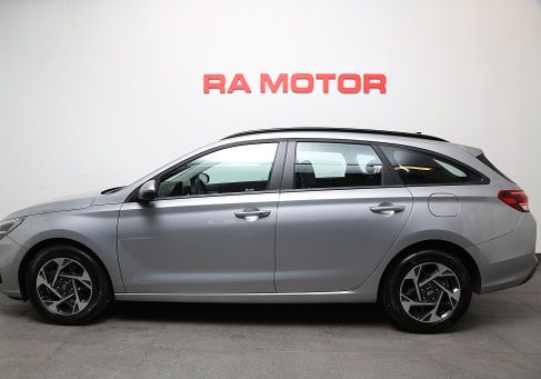 Hyundai i30, 2025
