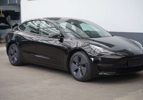 Tesla Model 3, 2021
