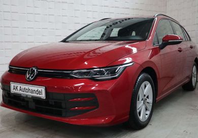 Volkswagen Golf, 2024