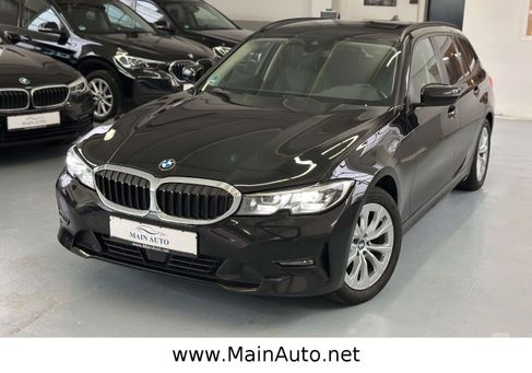 BMW 318, 2022