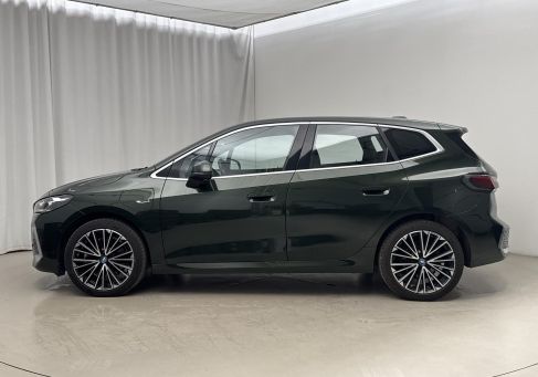 BMW 230, 2023