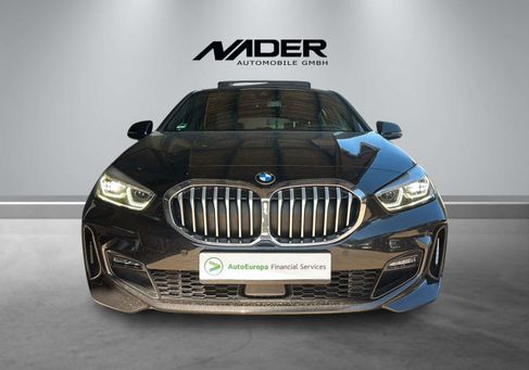 BMW 118, 2021