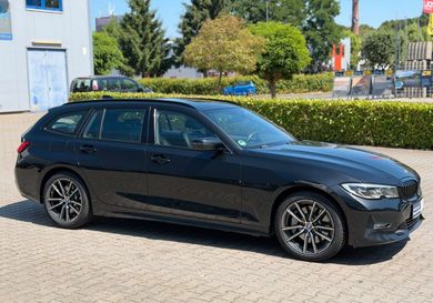 BMW 330, 2019
