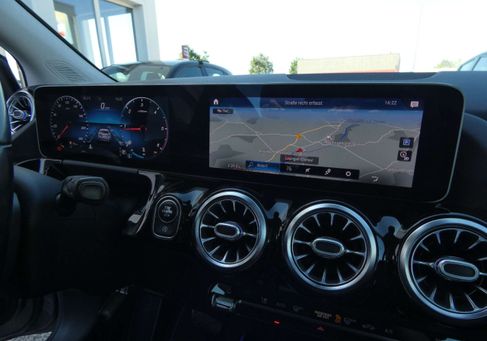 Mercedes-Benz B 180, 2019