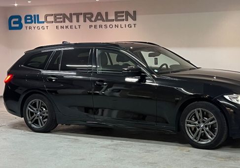 BMW 330, 2021