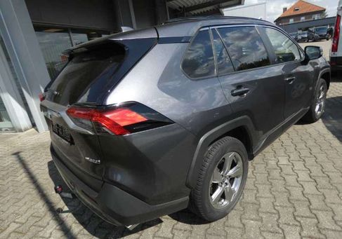 Toyota, 2021