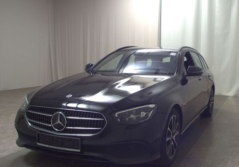 Mercedes-Benz E 220, 2022 2