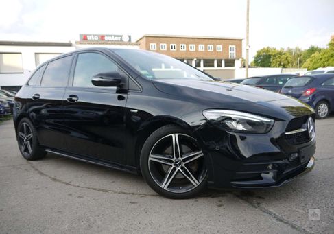 Mercedes-Benz B 180, 2021