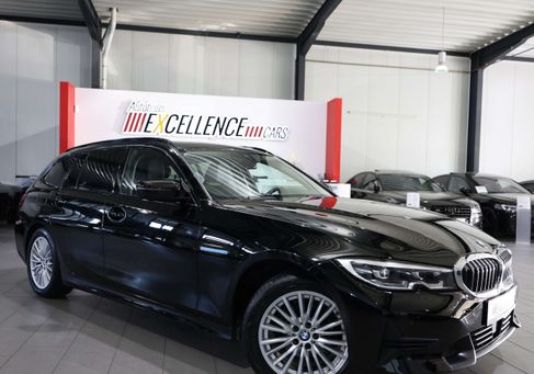 BMW 318, 2022 3