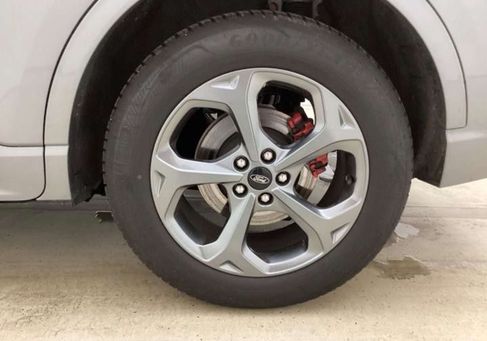 Ford Kuga, 2025