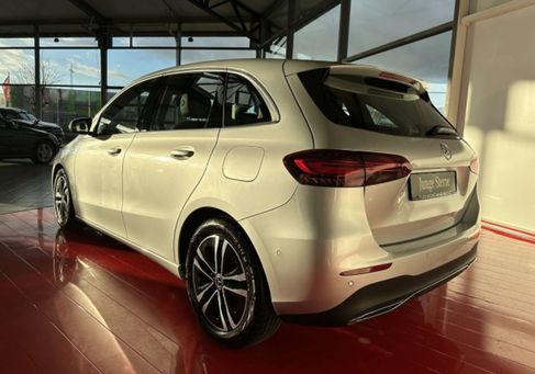 Mercedes-Benz B 200, 2023