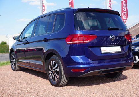 Volkswagen Touran, 2023 3