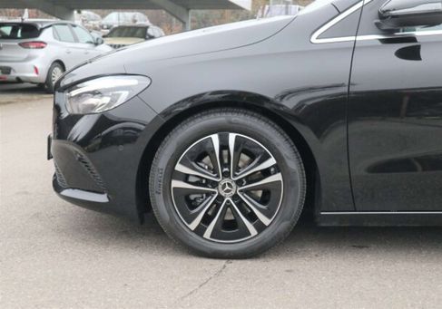 Mercedes-Benz B 200, 2022