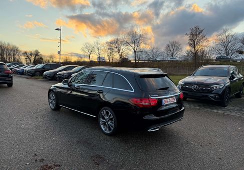 Mercedes-Benz C 300, 2021