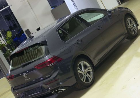 Volkswagen Golf, 2024 3