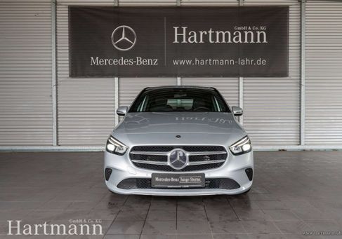 Mercedes-Benz B 200, 2022