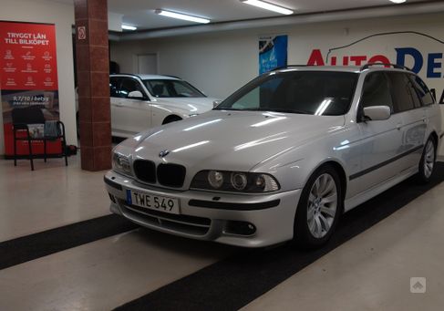 BMW 525, 2003