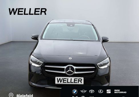 Mercedes-Benz B 180, 2022