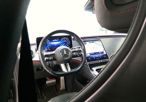 Mercedes-Benz EQE, 2022 3