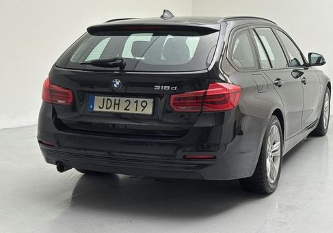 BMW 318, 2016