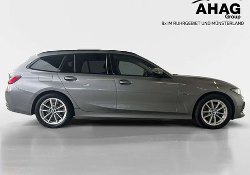 BMW 320, 2022 3