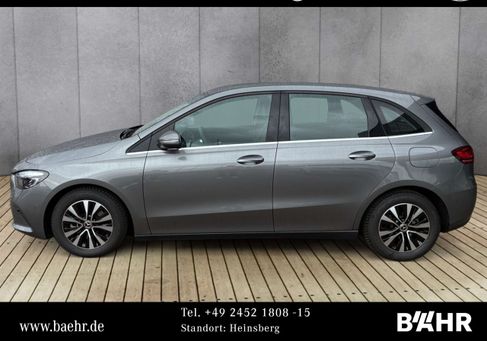 Mercedes-Benz B 180, 2025