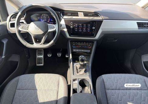 Volkswagen Touran, 2024 3