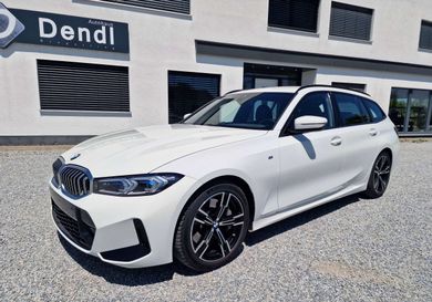 BMW 330, 2022
