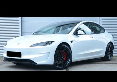 Tesla Model 3, 2025