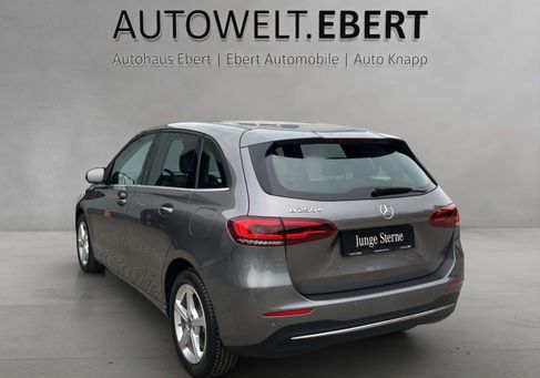 Mercedes-Benz B 250, 2022