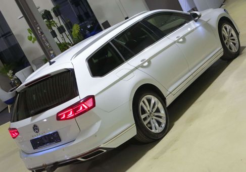 Volkswagen Passat Variant, 2023 3