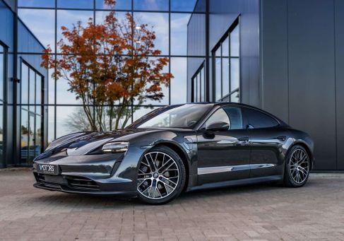 Porsche Taycan, 2022