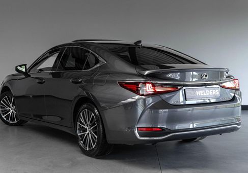 Lexus ES, 2024