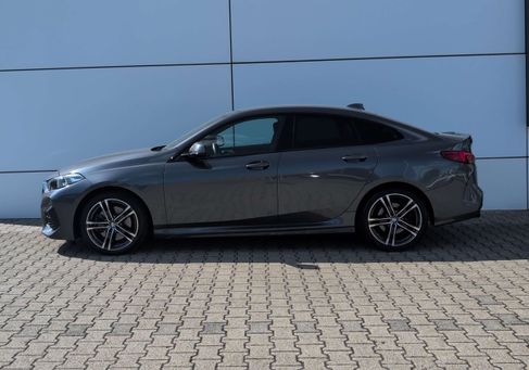 BMW 220, 2020 3