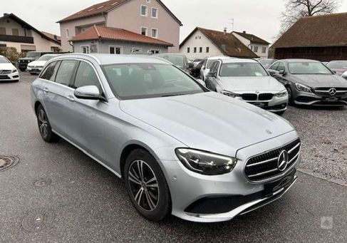 Mercedes-Benz E 220, 2021