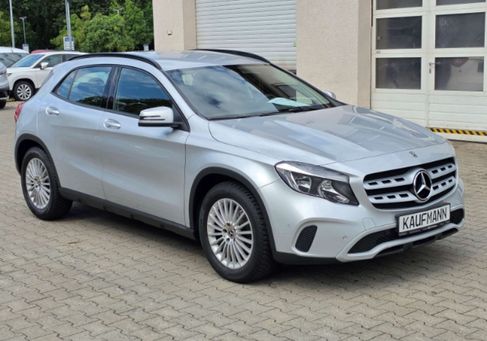 Mercedes-Benz GLA 180, 2019 3