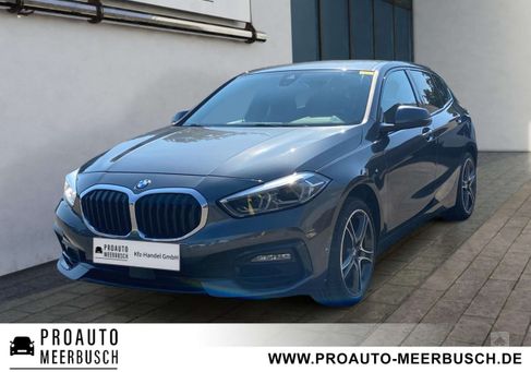 BMW 120, 2021