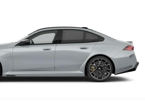 BMW M5, 2025