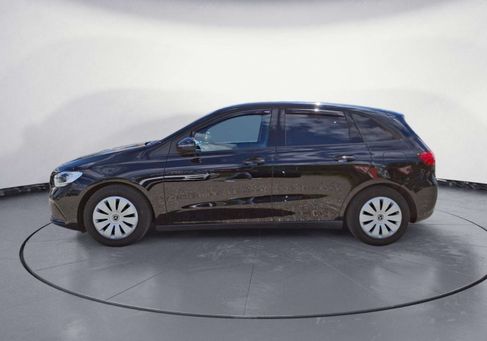 Mercedes-Benz B 180, 2020
