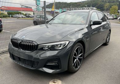 BMW 330, 2022