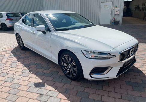 Volvo S60, 2022