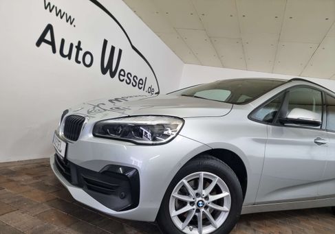 BMW 216, 2021